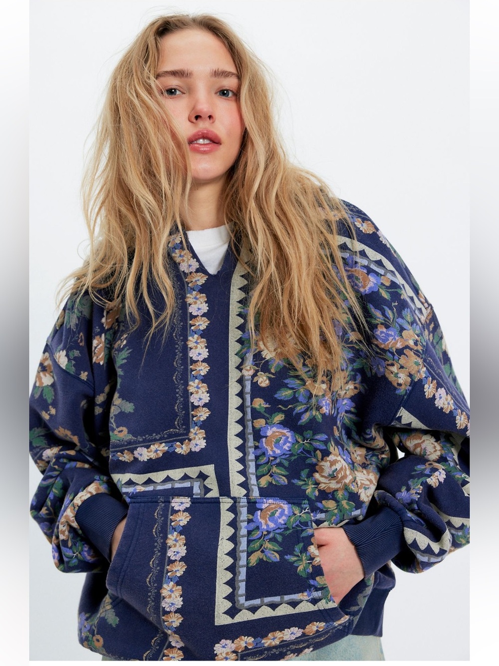 Free People We the Free It’s a Vibe Printed Hoodie - Picture 3 of 7